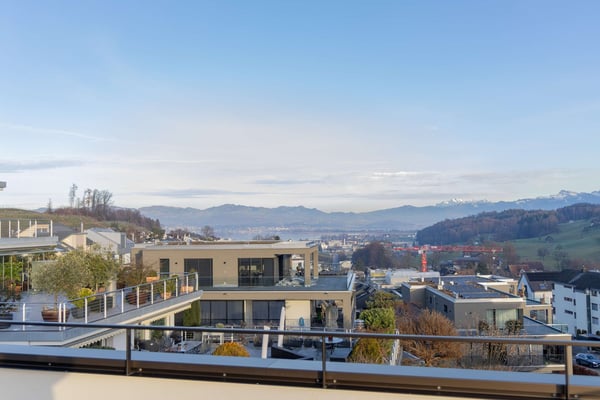 Erstvermietung moderne 1.5-Zimmer-Attikawohnung in Wilen b. Wollerau 2