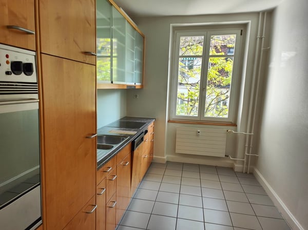 Charmante 1-Zimmer-Altbauwohnung in Basel zwischen Brausebad und Allschwilerplatz 2