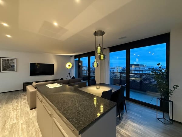 Moderne 1.5-Zimmer-Wohnung mit Balkon und Panoramablick in Dübendorf 5