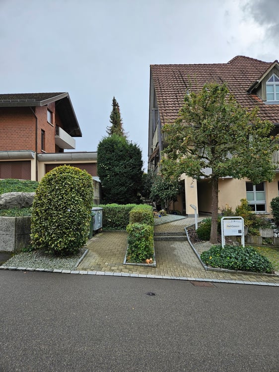 Renovierte 1.5-Zimmer-Dachmaisonette im ruhigen Dorfkern 11