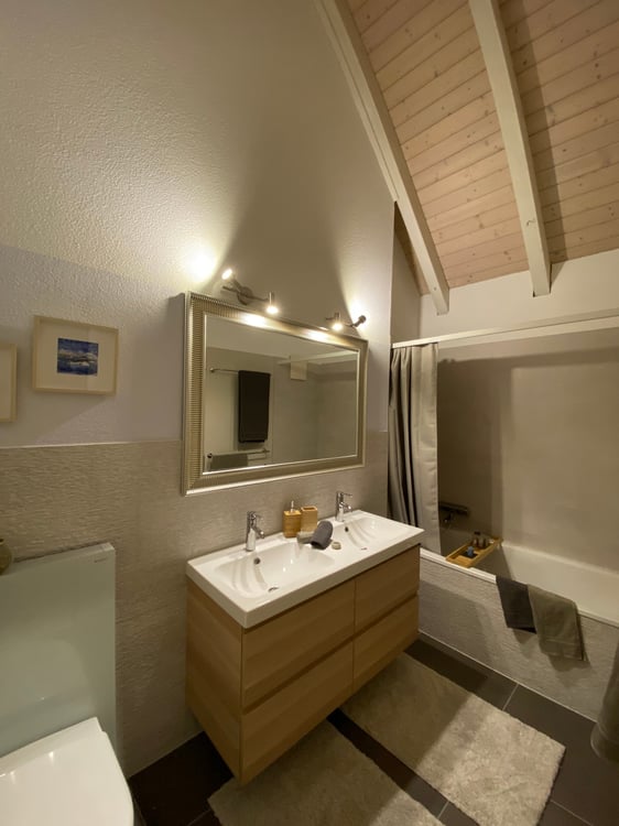 Renovierte 1.5-Zimmer-Dachmaisonette im ruhigen Dorfkern 8