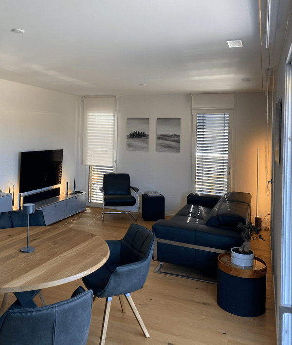 Moderne 1.5-Zimmer-Dachwohnung mit Panoramablick in Feldbrunnen-St. Niklaus 2