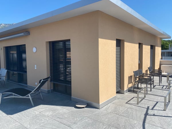 Moderne 1.5-Zimmer-Dachwohnung mit Panoramablick in Feldbrunnen-St. Niklaus 4