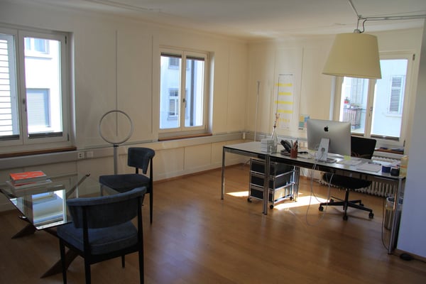 Schöne Büroräumlichkeiten mit 1 Zimmern an zentraler Lage nahe Stadelhofen 2