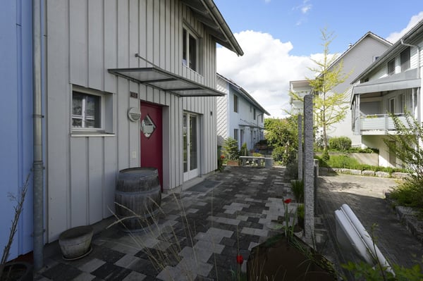 1.5-Zimmer_Eckhaus in Rafz 2