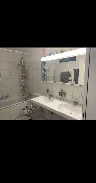 Grosszügige 1.5-Zimmer-Wohnung mit Balkon und Feldblick in Kloten 4