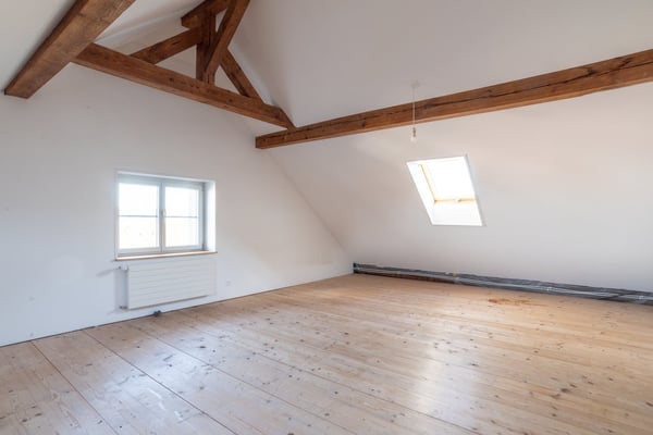 Charmante 1.5-Zimmer-Wohnung in Schulhaus in Wabern 12