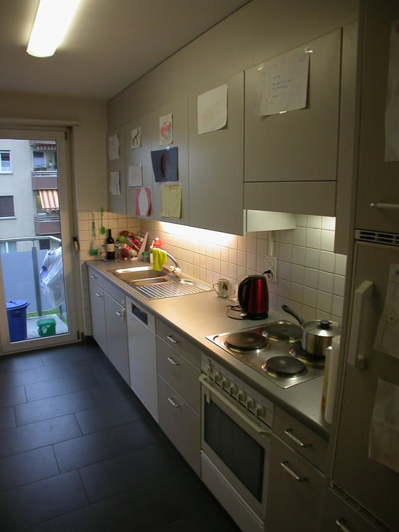 Sehr zentrale und trotzdem ruhig gelegene Wohnung mit HAUSWARTSTELLE ! 6