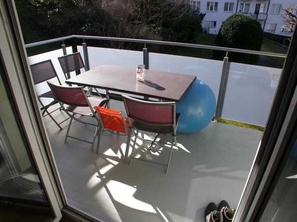 Sehr zentrale und trotzdem ruhig gelegene Wohnung mit HAUSWARTSTELLE ! 10