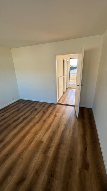 Helle und moderne 1.5-Zimmer Attikawohnung mit grosser Terrasse und viel Privatsphäre 3