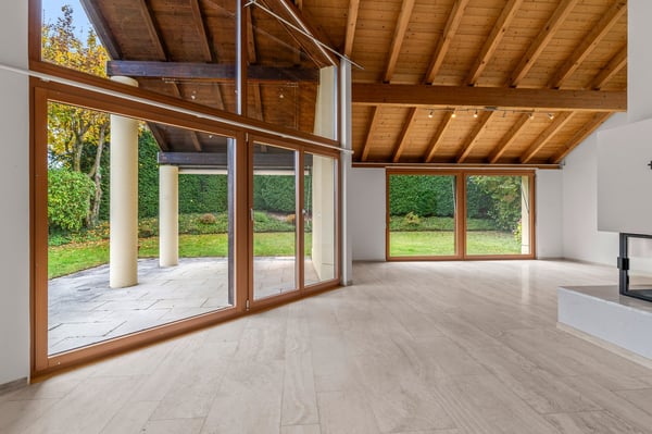 1.5-Zimmer-Doppeleinfamilienhaus mit Panorama-Aussicht in Pfaffhausen 1