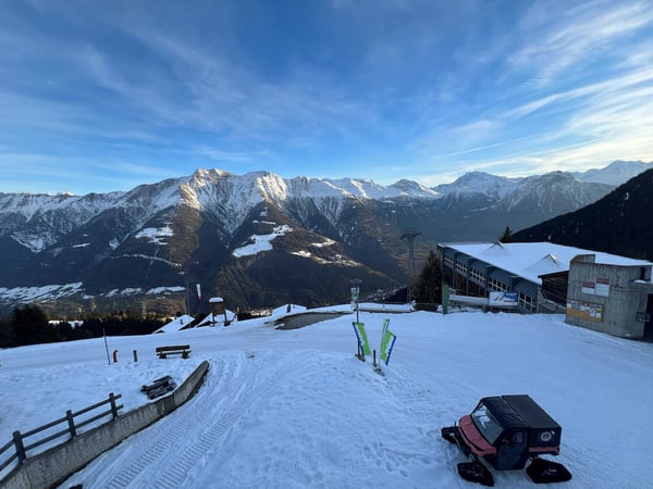 Charmante 1.5-Zimmer-Dachwohnung in sonniger Lage auf der Riederalp 9