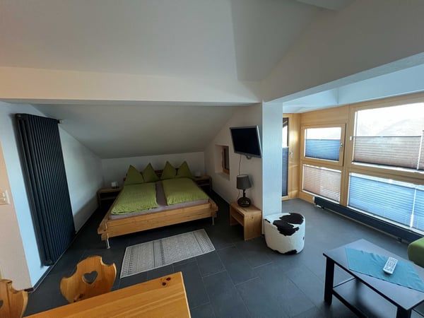 Charmante 1.5-Zimmer-Dachwohnung in sonniger Lage auf der Riederalp 5