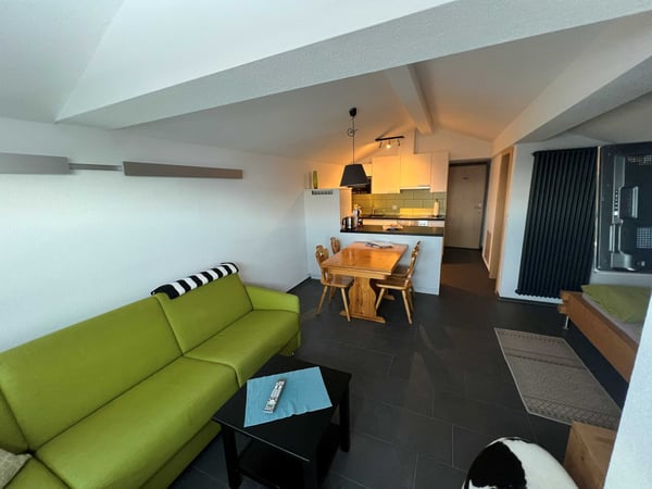 Charmante 1.5-Zimmer-Dachwohnung in sonniger Lage auf der Riederalp 4