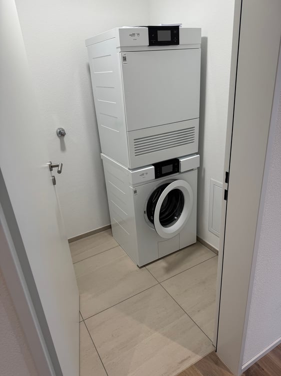 Letzte 1.5-Zimmer-Neubau-Attikawohnung in Eschenbach SG 8