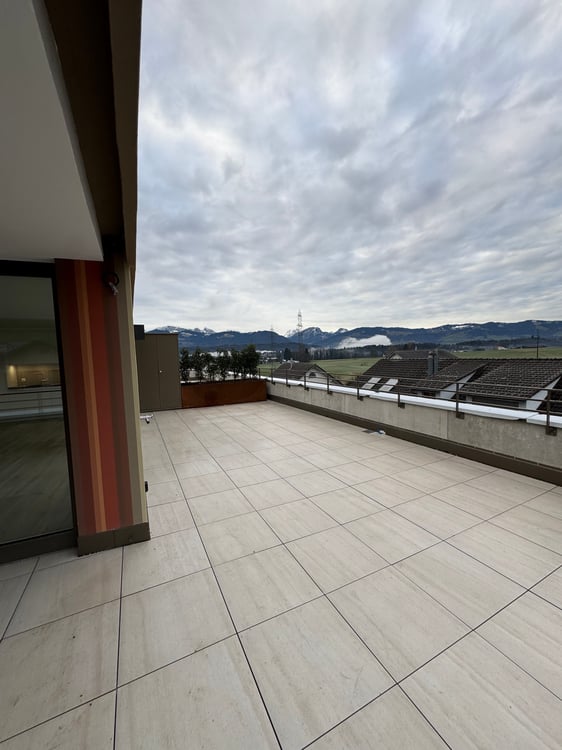 Letzte 1.5-Zimmer-Neubau-Attikawohnung in Eschenbach SG 11