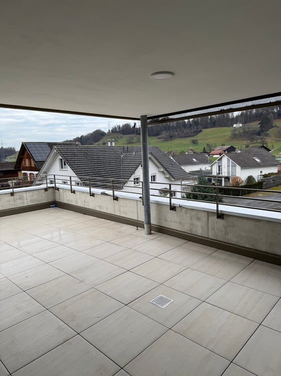 Letzte 1.5-Zimmer-Neubau-Attikawohnung in Eschenbach SG 10