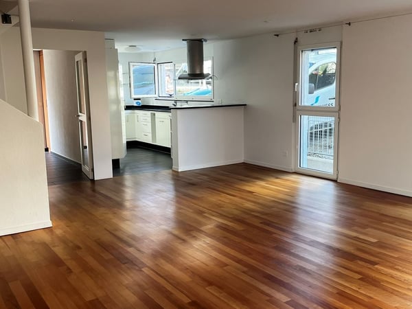 Grosszügiges 2.5-Zimmer-Doppeleinfamilienhaus im Dorfkern von Oberwinterthur 2