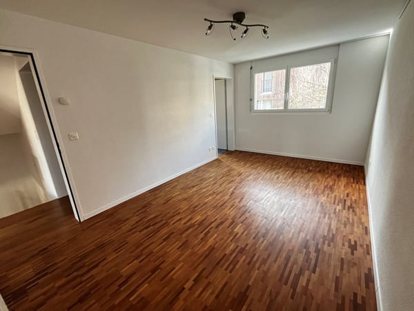 Grosszügiges 2.5-Zimmer-Doppeleinfamilienhaus im Dorfkern von Oberwinterthur 6