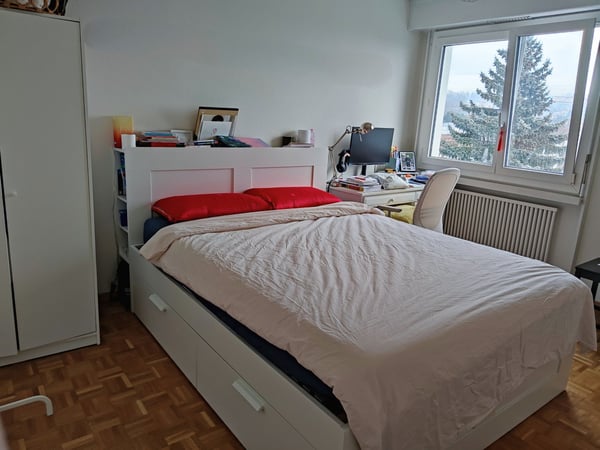 1.5 pièces, vue imprenable sur le lac, à 5 min. du métro M2 4