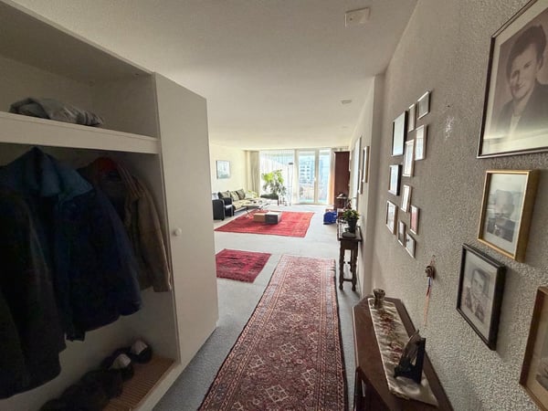 1.5-Zimmer-Wohnung mit Balkon in Zürich Altstetten 1