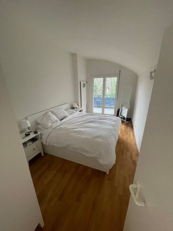 Spacious 1.5-room family apartment with balcony and garage in Nyon 6