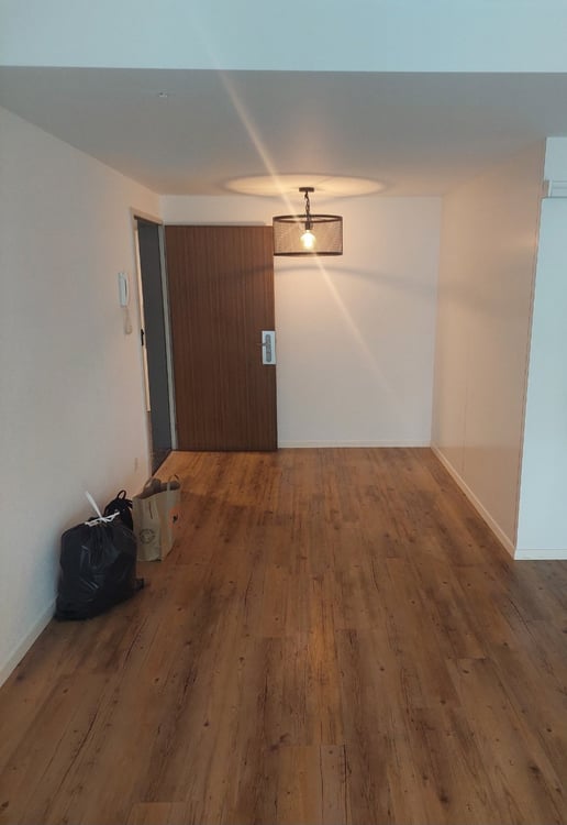 Nachmieter/in gesucht für grosszügige 1-Zimmer-Wohnung mit Balkon in Bern (Lorraine) 2