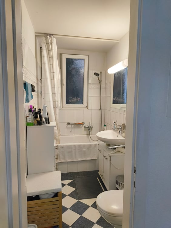 Accogliente appartamento di 1.5 locali con balcone a Basel 4