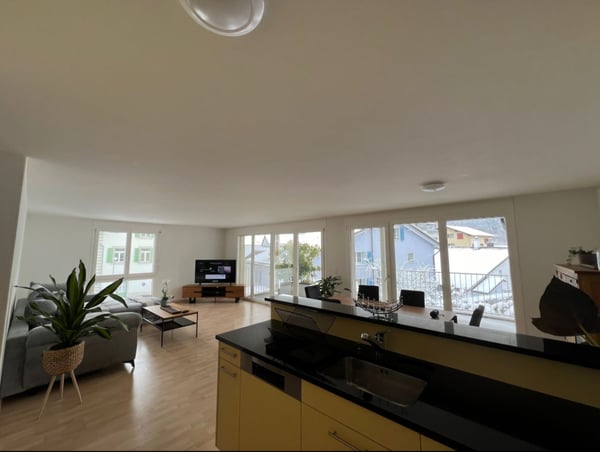 Moderne 1.5-Zimmer-Wohnung mit Gartensitzplatz in Oberägeri 5