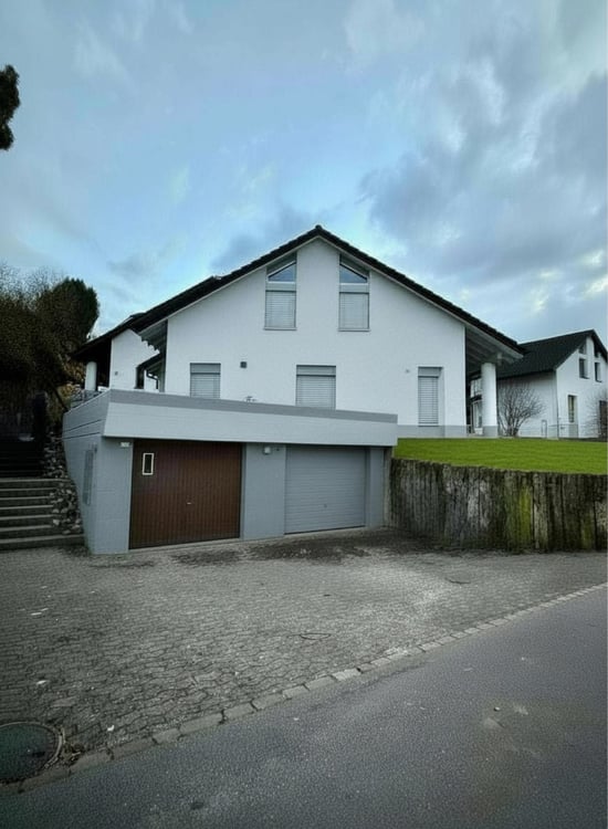 Familienfreundliches Doppeleinfamilienhaus an ruhiger Lage in Bubikon 1