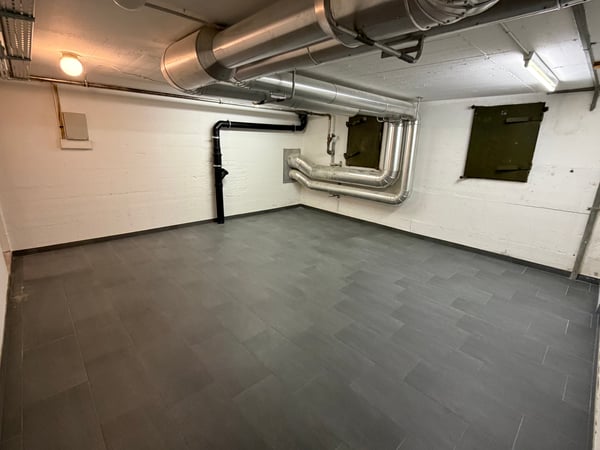 Hobby- / Bastelraum zu vermieten – 6 m² – neu gefliest – Zentral 2