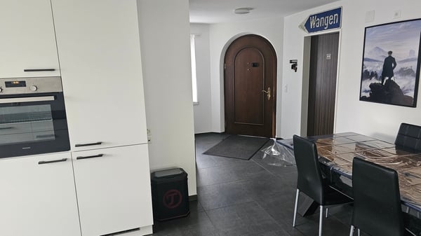 Moderne 1.5-Zimmer-Wohnung an ruhiger Lage in Siebnen 9