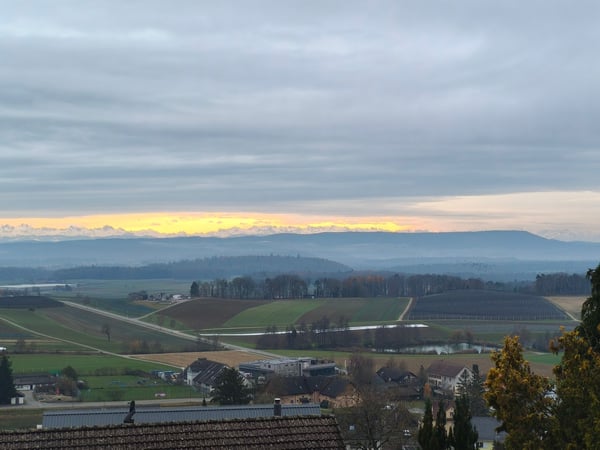 Charmante 1-Zimmer-Wohnung mit Sitzplatz und schöner Aussicht in Uhwiesen 6