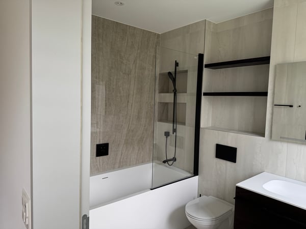 Exklusive 1.5-Zimmer-Wohnung mit Bergsicht & privatem Garten in Stetten (SH) 5