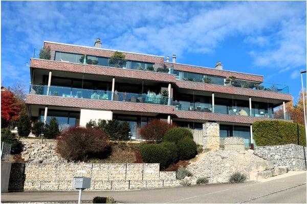 Exklusive 1.5-Zimmer-Wohnung mit Bergsicht & privatem Garten in Stetten (SH) 12