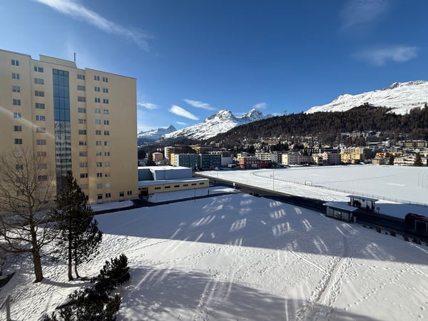 Grosszügige, sonnige 1.5-Zimmer-Wohnung an zentraler Lage in St. Moritz-Bad 5