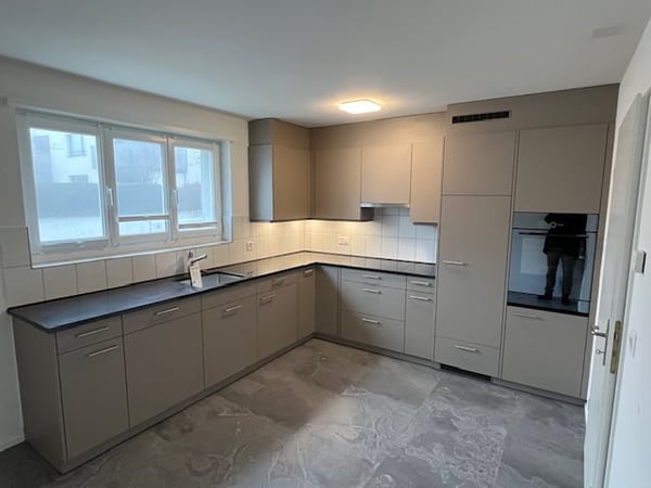 Moderne 1.5-Zimmer-Wohnung an Top-Lage in Bubikon mit Garage und Gartensitzplatz 3