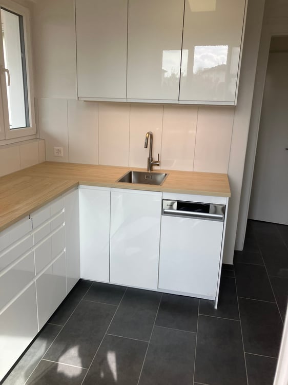 Neu Renoviert Nov: 2025  1.5-Zimmer-Wohnung mit Balkon und / Parkplatz oder Garage in Arbon 1