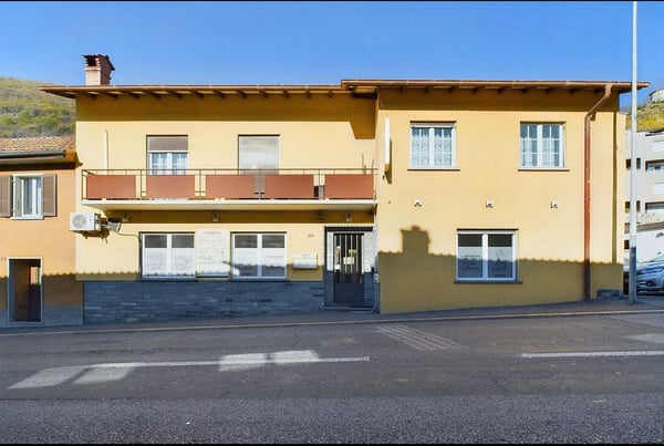 Edificio residenziale-commerciale con 3 locali a Sementina 26