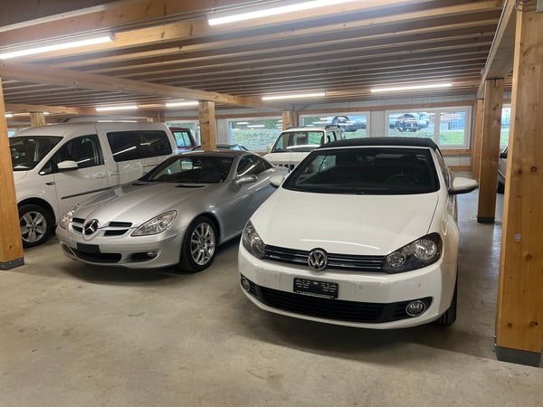 Moderne Garagenbox in Bösingen zu vermieten ( bis zu 8 Boxen. Abtrennung möglich ) 2