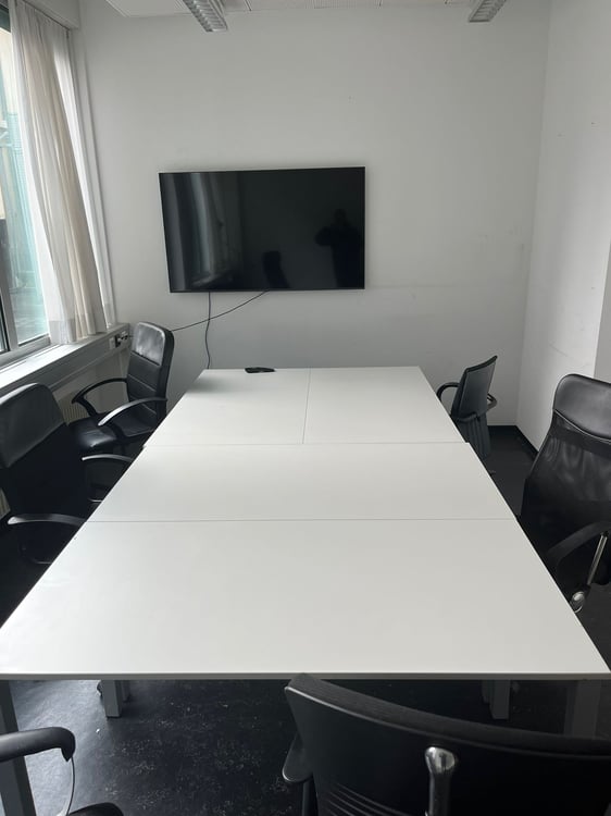 Prime Zurich location. High-growth environment. Affordable office space. 2