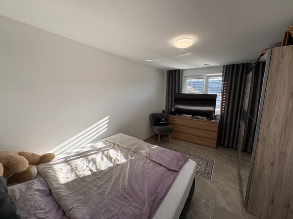 Moderne 1.5-Zimmer-Doppelfamilienhaus in Koblenz Dorf AG 9