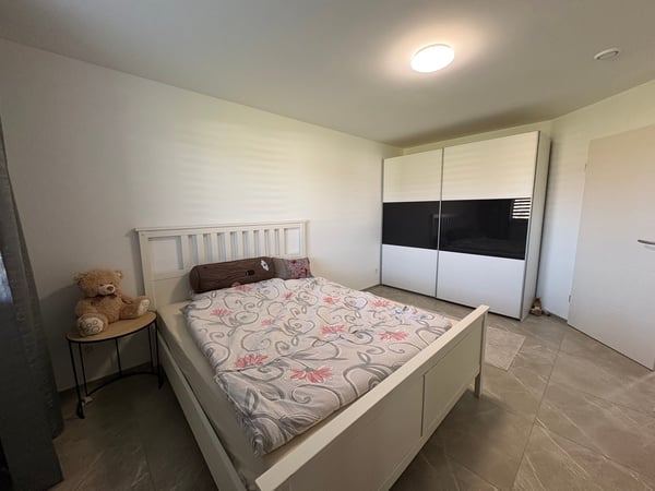 Moderne 1.5-Zimmer-Doppelfamilienhaus in Koblenz Dorf AG 8