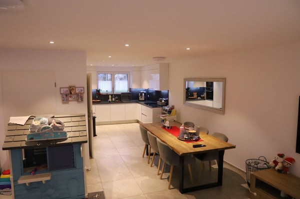 Moderne 1.5-Zimmer-Doppelfamilienhaus in Koblenz Dorf AG 3