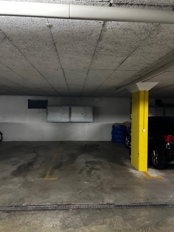 Tiefgarageplatz in Oetwil an der LImmat 1