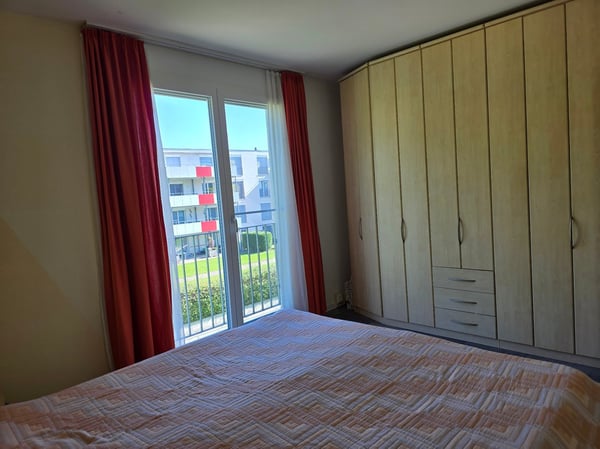 Moderne 1.5-Zimmer-Wohnung mit wunderschöner Aussicht in Villnachern 8