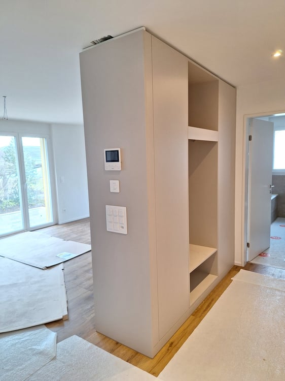 1.5-Zimmer-Wohnung mit Sitzplatz und Rasen 4