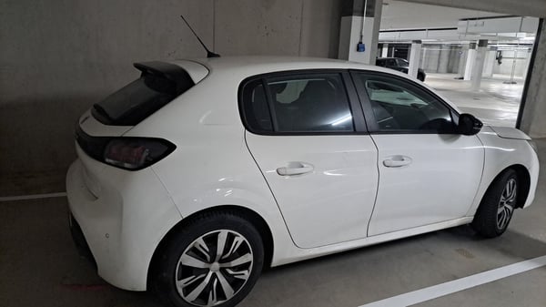 Place de parc souterraine à Nyon Petite Prairie/ Falconnier 2