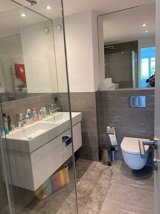 Ruhige, wunderschöne Wohnung mit grossem beheiztem Aussenpool und Garten 4