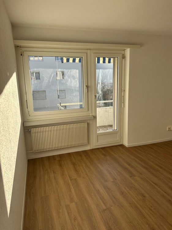Charmante 2.5-Zimmer-Wohnung mit Balkon in Chur 2